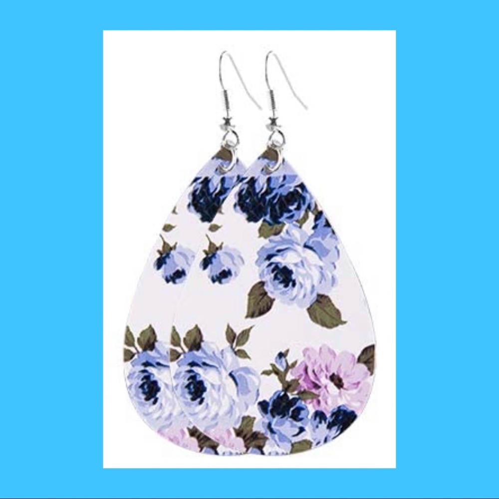 FAUX LEATHER EARRINGS